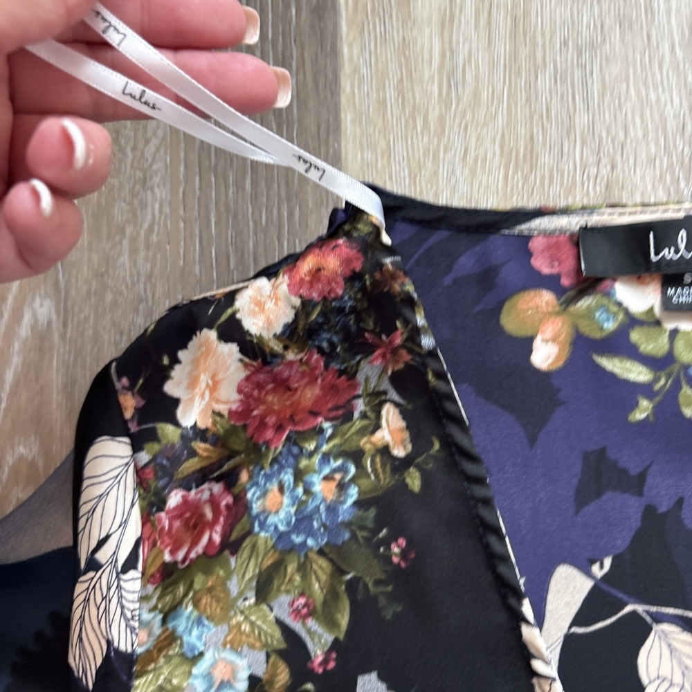 Lulus Put on a Smile Floral Print Satin Wrap Maxi Dress Size Small‎ - Picture 12 of 13